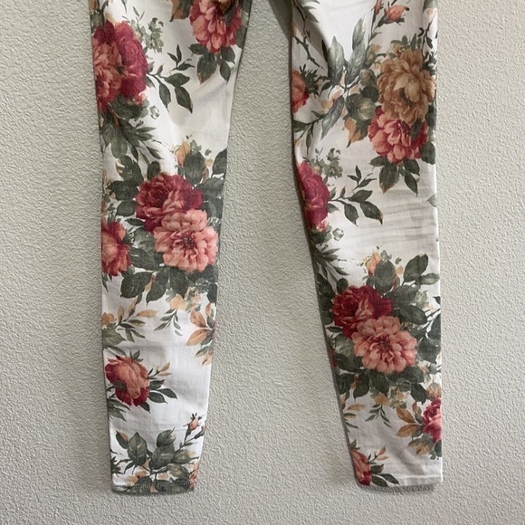 Zara Floral Jegging Jeans - Picture 6 of 12